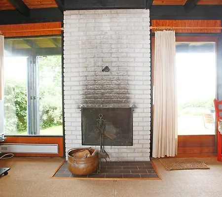Three-bedroom Holiday In Ølsted