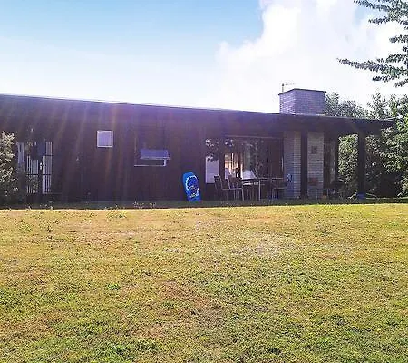 Three-bedroom Holiday In Ølsted